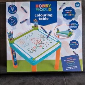 Hobby World colouring table